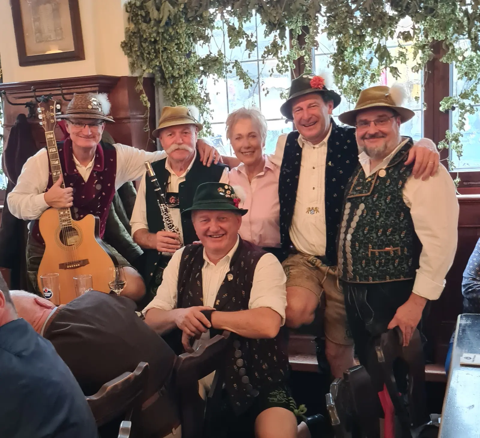 Die 3 Erlesenen beim Frühschoppen im Schneider Bräuhaus am 02.11.2025