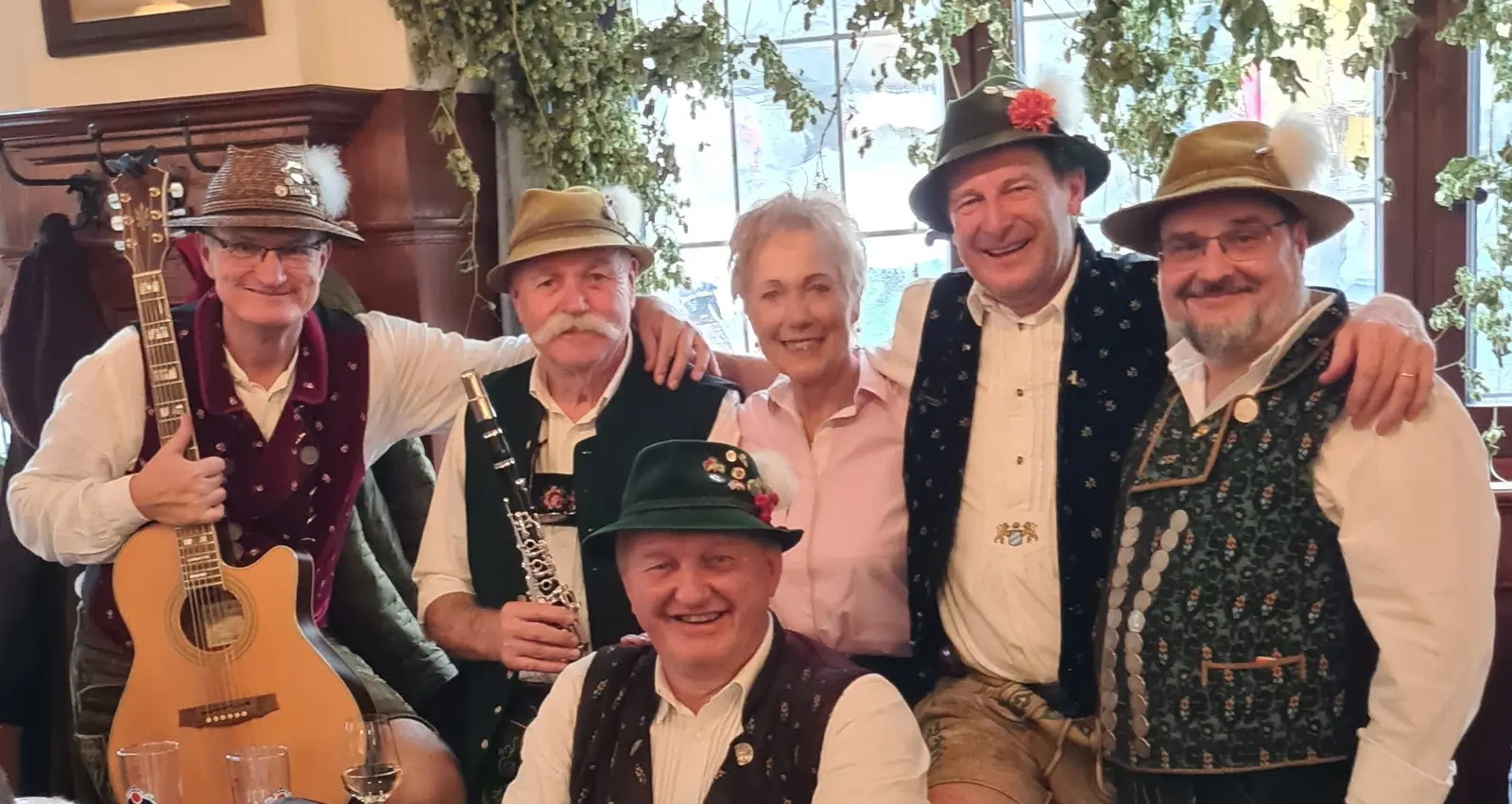 Die 3 Erlesenen beim Frühschoppen im Schneider Bräuhaus am 02.11.2025
